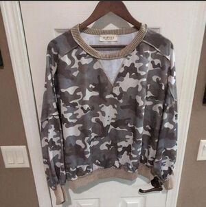 Women's's Camouflage Crewneck Long sleeve Top